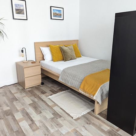 Sebastian Studio Apartment Bukarest Eksteriør billede