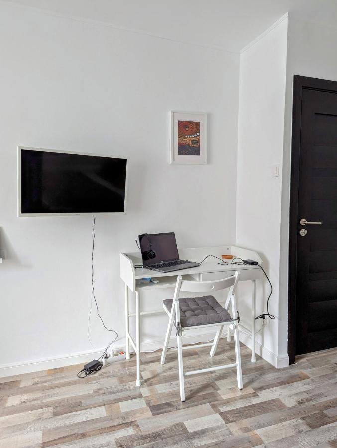 Sebastian Studio Apartment Bukarest Eksteriør billede