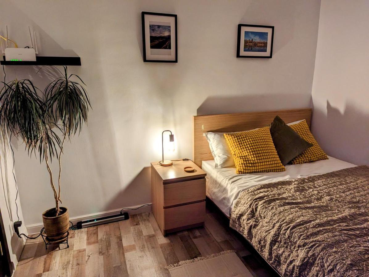 Sebastian Studio Apartment Bukarest Eksteriør billede