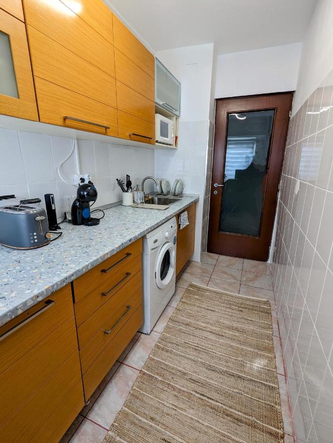 Sebastian Studio Apartment Bukarest Eksteriør billede