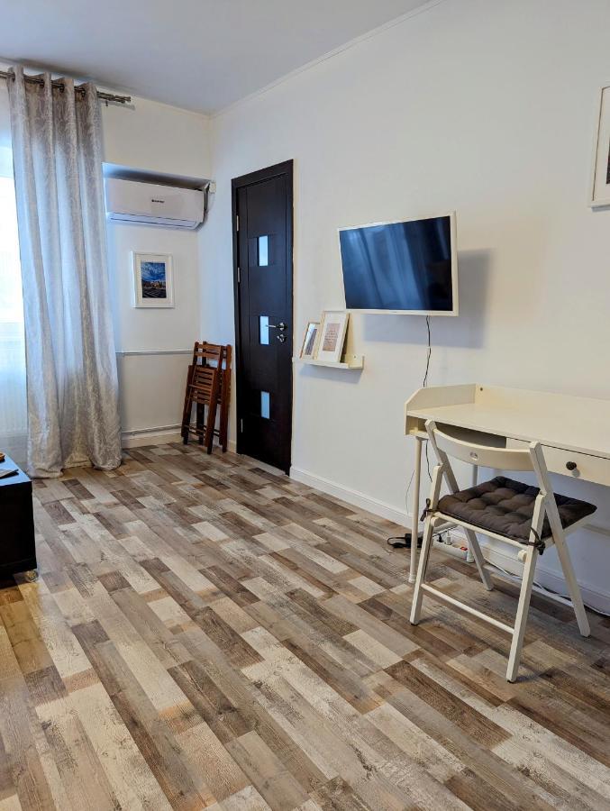 Sebastian Studio Apartment Bukarest Eksteriør billede