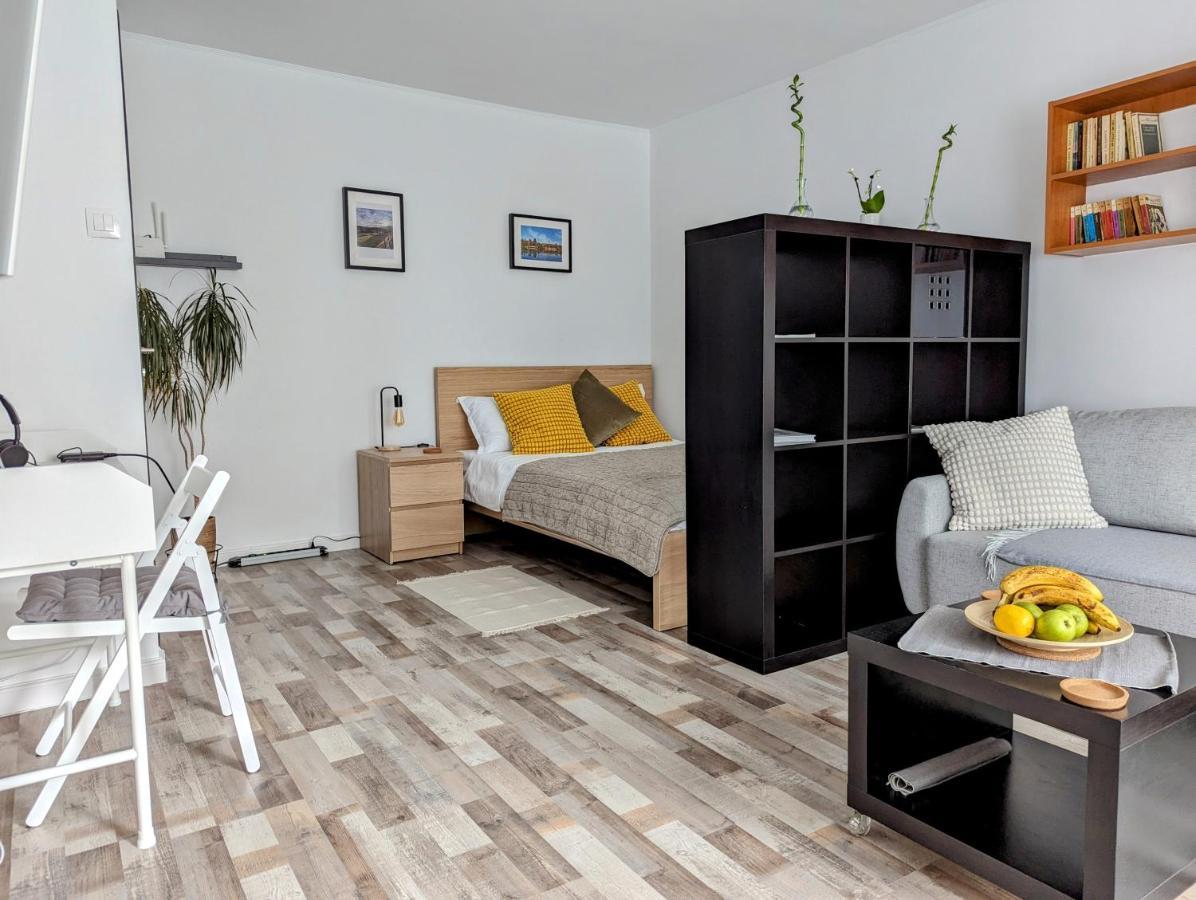 Sebastian Studio Apartment Bukarest Eksteriør billede